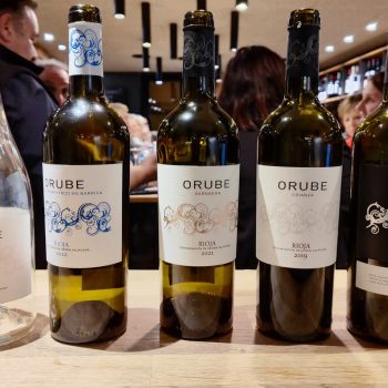 cata-La Tavina. bodegas orube. Calle Laurel-Logroño